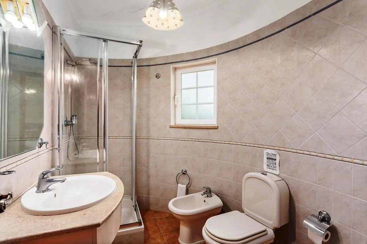 Cosy Carvoeiro Villa 5 Bedrooms Casa Solara Table Tennis Table Private Pool Alporchinhos Porches  0*, Porches (Algarve)