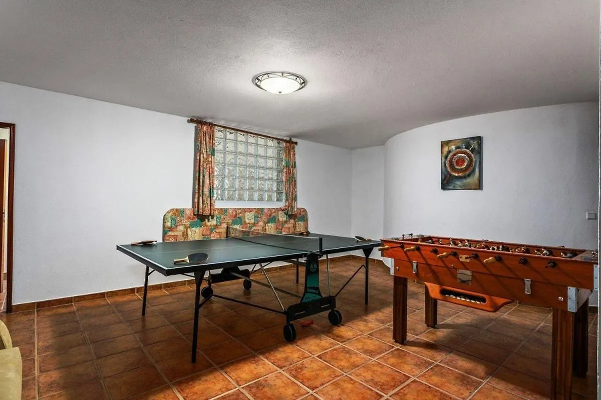 Cosy Carvoeiro Villa 5 Bedrooms Casa Solara Table Tennis Table Private Pool Alporchinhos Porches   Porches (Algarve)