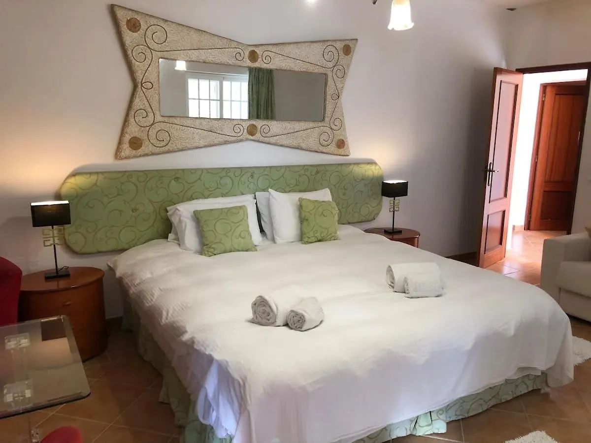 Cosy Carvoeiro Villa 5 Bedrooms Casa Solara Table Tennis Table Private Pool Alporchinhos Porches  Portugal