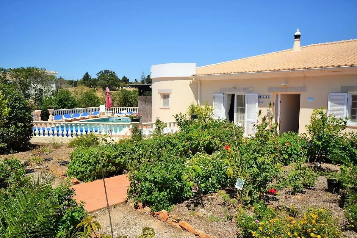 Cosy Carvoeiro Villa 5 Bedrooms Casa Solara Table Tennis Table Private Pool Alporchinhos Porches   Porches (Algarve)