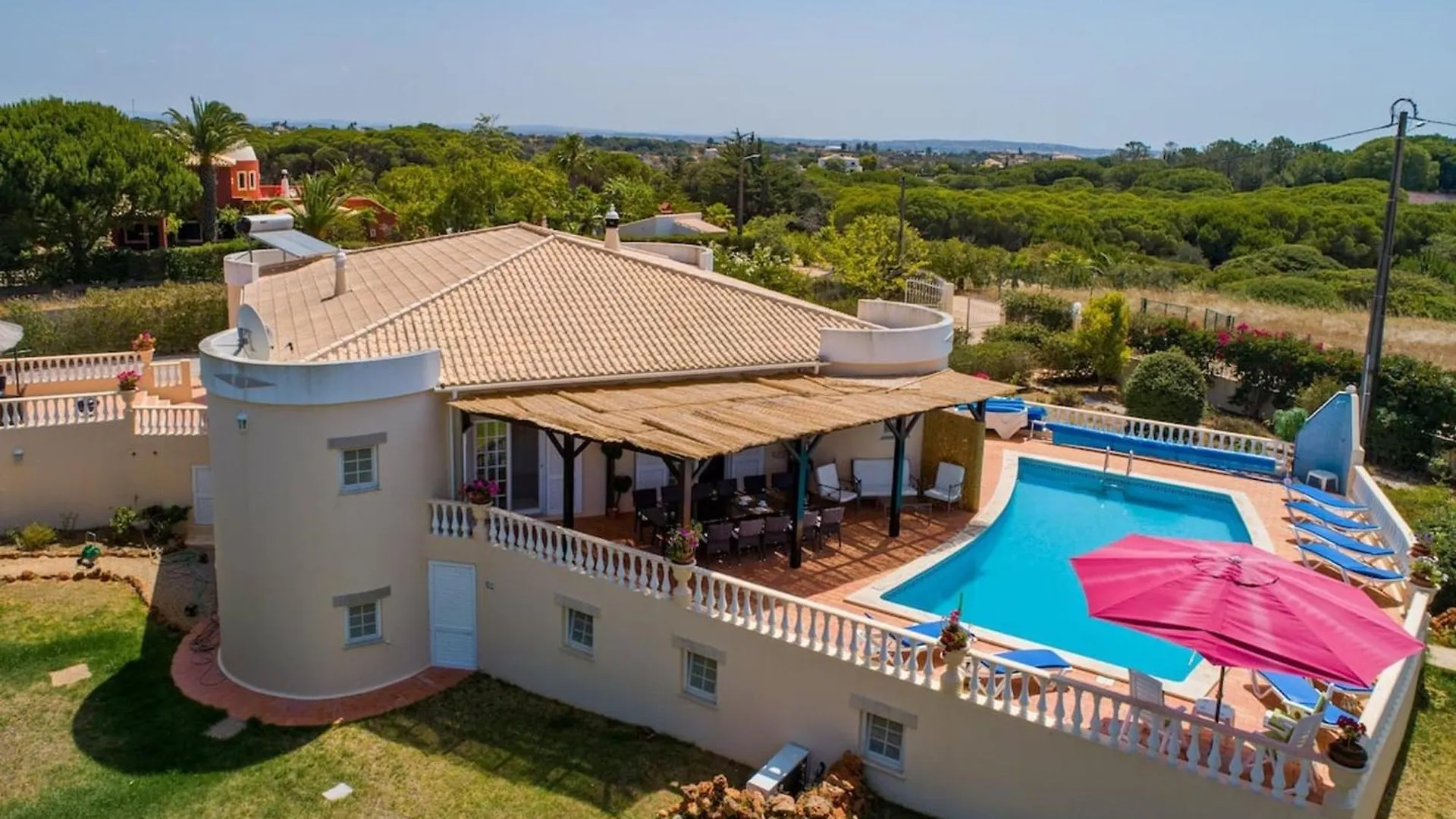Cosy Carvoeiro Villa 5 Bedrooms Casa Solara Table Tennis Table Private Pool Alporchinhos Porches  Portugal