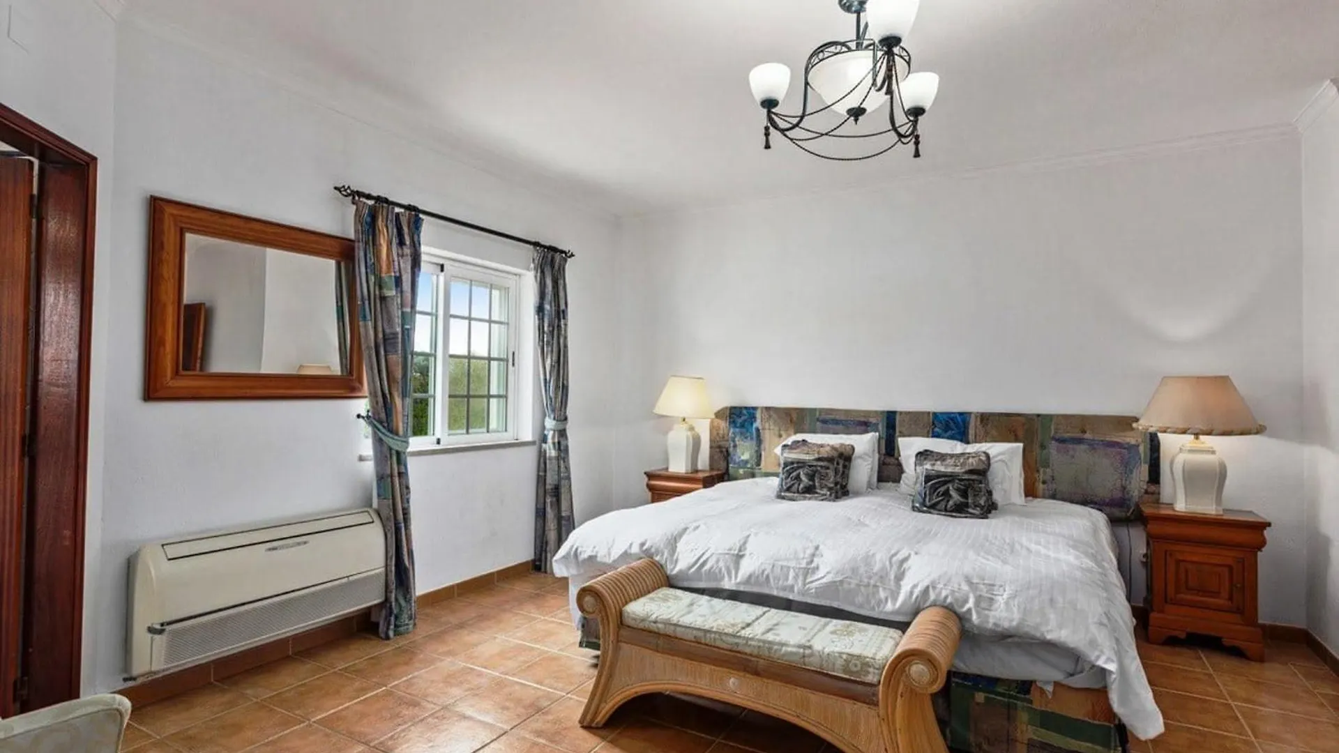 Cosy Carvoeiro Villa 5 Bedrooms Casa Solara Table Tennis Table Private Pool Alporchinhos Porches  Portugal