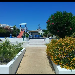 Senhora Da Rocha In Porches- 2b Porches (Algarve)